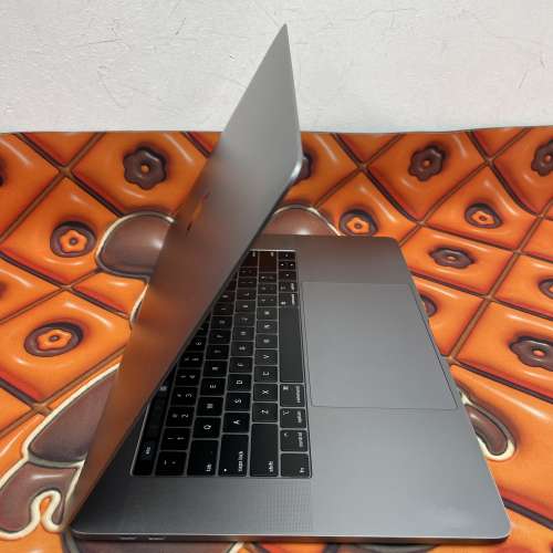 (全港最平i7高配) APPLE Macbook Pro 2018 ver Retina i7 2.2/ 16gb ram/256gb SSD...