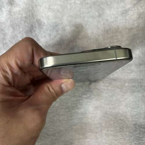 iPhone 15 Pro 256gb 原色