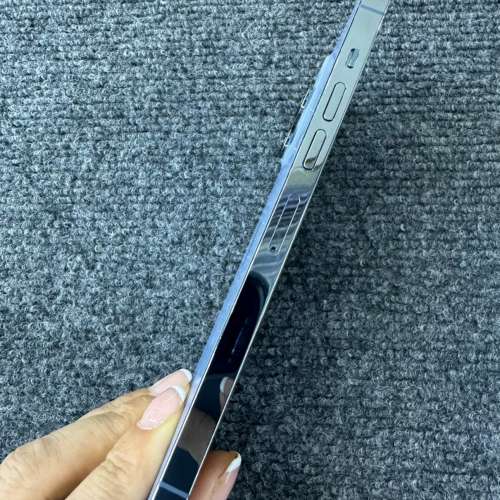 Apple iPhone 13 Pro Max 128G 5G 雙咭/電池效能91 ％，使用原裝case 同貼mon貼