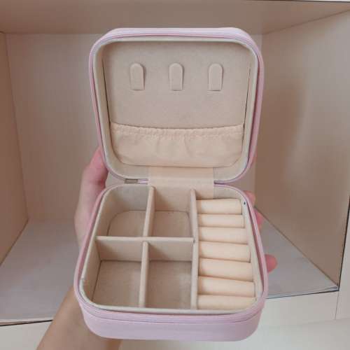 全新拉鏈飾物收納盒（淺粉紅色） jewellery accessory box case zipper pink