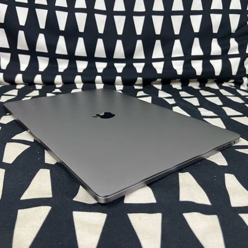 MacBook Pro 16''吋 i9 8核晶片 32GB ram+ 1TB ssd 2019 3K熒幕 灰色蘋果手提電腦