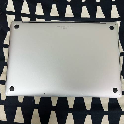 MacBook Pro 16''吋 i9 8Core 32GB ram+ 512G ssd 2019 3K熒幕 銀色蘋果手提電腦