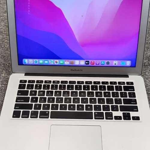 Macbook Air 2017 (i5, 8GB, 256GB SSD) with new battery