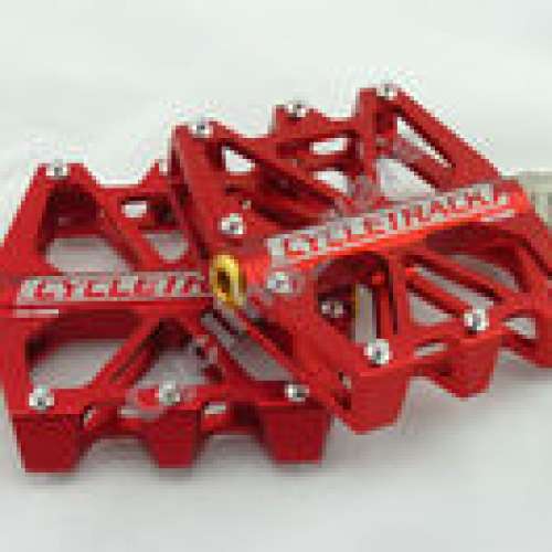 6啤呤鎂合金腳踏