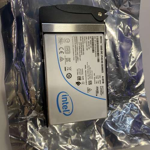 Intel DC P4510 SSD 4TB.