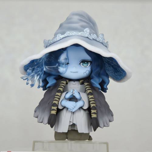 GSC老頭遊戲黏土手辦魔女菈妮雕像模型