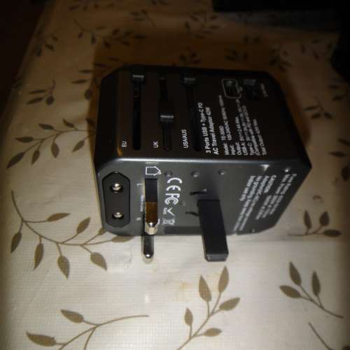 Silvertec TE508D 3 USB Ports+Type C 42W PD AND QC3.0 AC Travel Adaptor