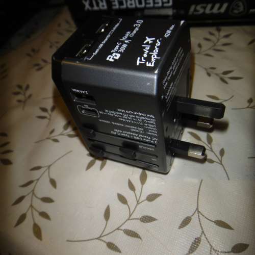 Silvertec TE508D 3 USB Ports+Type C 42W PD AND QC3.0 AC Travel Adaptor