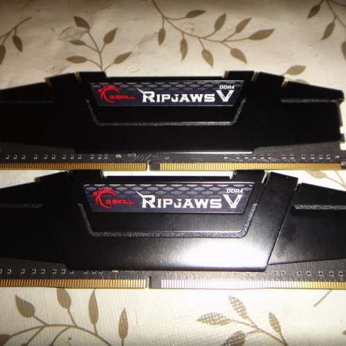 G.SKILL 32GB (2 x 16GB) Ripjaws V 系列 DDR4 PC4 3600 MHz 桌上型記憶體