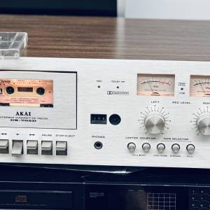 出售AKAI cassette deck 錄音帶播放機一部，型號 cs-705d,播放有問題，面蓋鬆，早2...