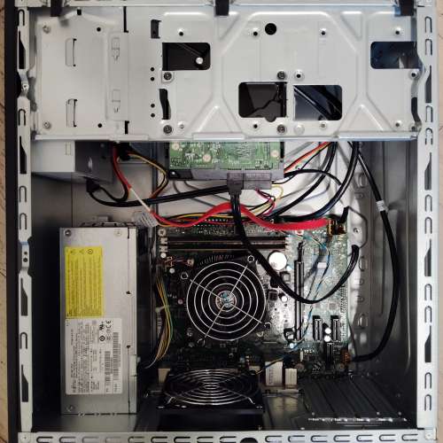 Fujitsu P556 desktop computer