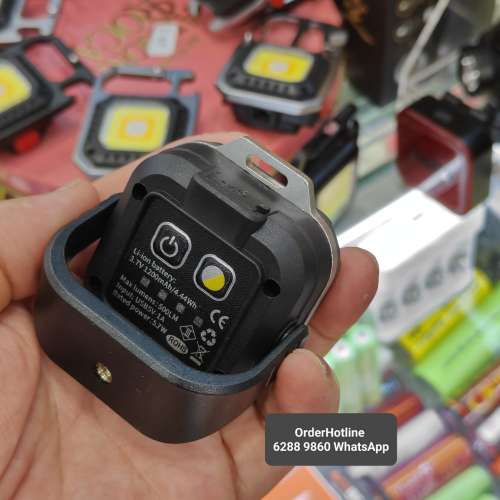 Mini LED Light 500 lumens. 最新版本隨身燈. USB-C直接充電. 長續航時。Rechargea...