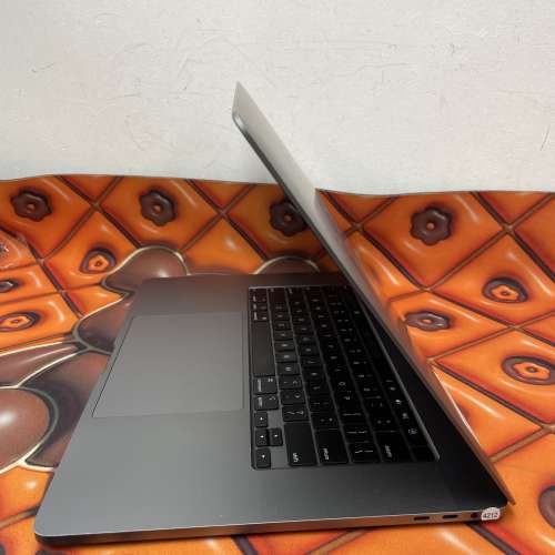 (荃灣實體店i9高配) APPLE Macbook Pro 2019 ver Retina i9 2.4 /32gb ram/1TB SSD...