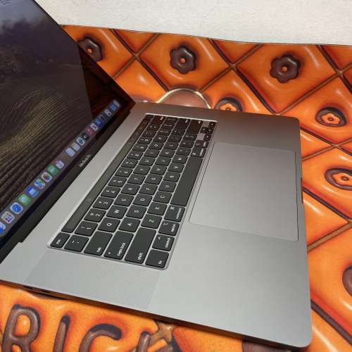 (荃灣實體店i9高配) APPLE Macbook Pro 2019 ver Retina i9 2.4 /32gb ram/1TB SSD...