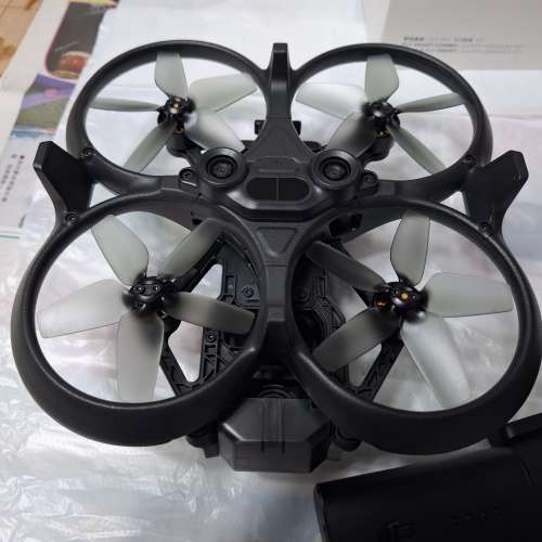 DJI AVATA 1全套出售 (包括：雞腿控制 ）