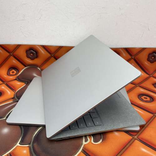 (荃灣實體店) Microsoft Surface Laptop  i5-7300U/8gb ram/128ssd/13.5寸/touch mon/