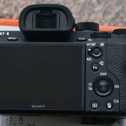Sony A7R2 + Sony Vertical Grip VG-C2EM