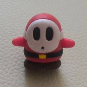 SUPER MARIO SHY GUY Figure 小公仔