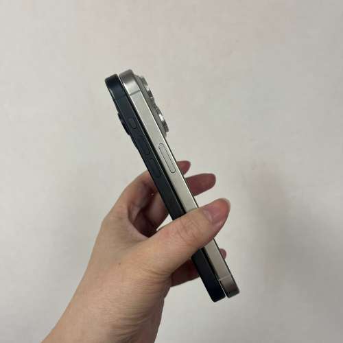 (電子之家，超多高質素Apple 靚機/iPhone 15 pro /黑色白色/128gb😆/仲有其他新淨...