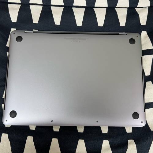 ‼️MacBook pro 2019加強版 i7 4Core 2.8Ghz 16gram+256gssd 13''吋 2Kmon熒幕 連...