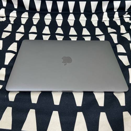 ‼️MacBook pro 2019加強版 i7 4Core 2.8Ghz 16gram+256gssd 13''吋 2Kmon熒幕 連...