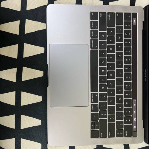 ‼️MacBook pro 2018加強版 i7 4Core 2.7Ghz 16gram+512gssd 13''吋 2Kmon熒幕 連...