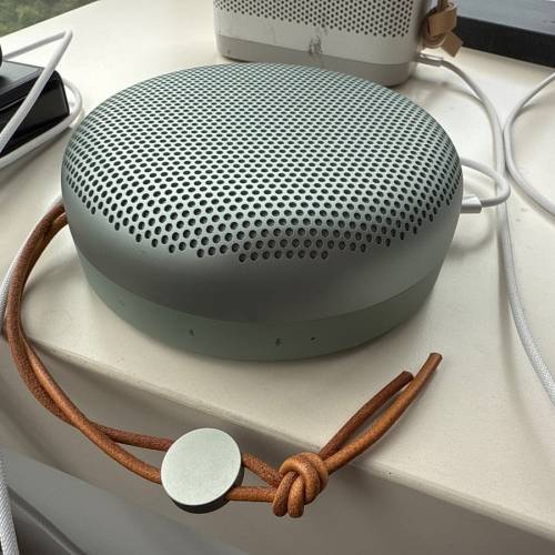 B&O 手提speaker bluetooth