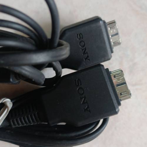 Sony 2型相機線，圖中所售$50