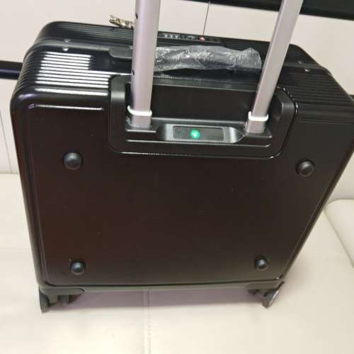 黑色超輕拉杆旅行喼商務行李箱30×36cm 配360度萬向輪
