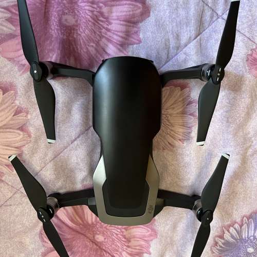 USED 98成新DJI Mavic Air + FLY MORE COMBO電池因擺放過久叉不到當零件出售