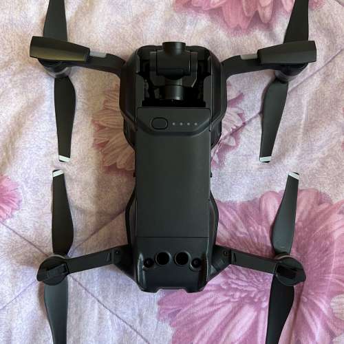USED 98成新DJI Mavic Air + FLY MORE COMBO電池因擺放過久叉不到當零件出售