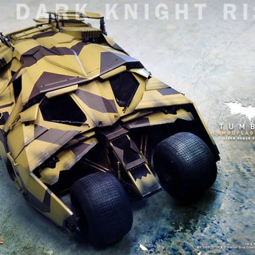 Hottoys MMS184 Batman Tumbler (Camouflage Version 迷彩蝙蝠車)
