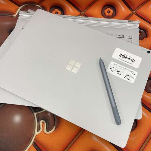 (超抵😍) Microsoft Surface Book 2 i5 7300/8+256gb ssd/13.5寸/3k touch mon /平...