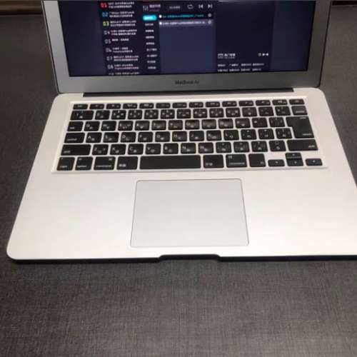 Apple MacBook Air IntelCore i7 13寸 ，8G RAM，256G SSD固態硬盤，超輕細部方便攜...