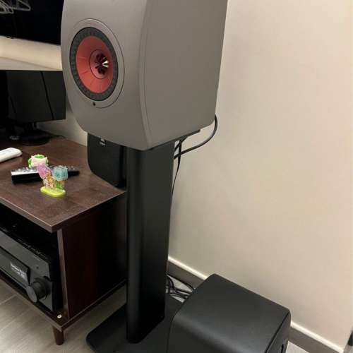 賣KEF LS50w 2代，連腳架  $11200