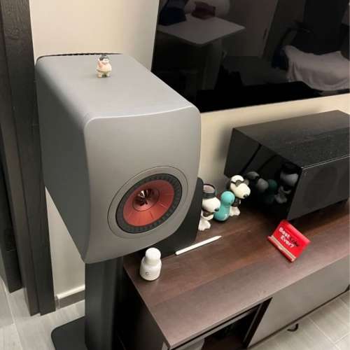 賣KEF LS50w 2代，連腳架  $11200