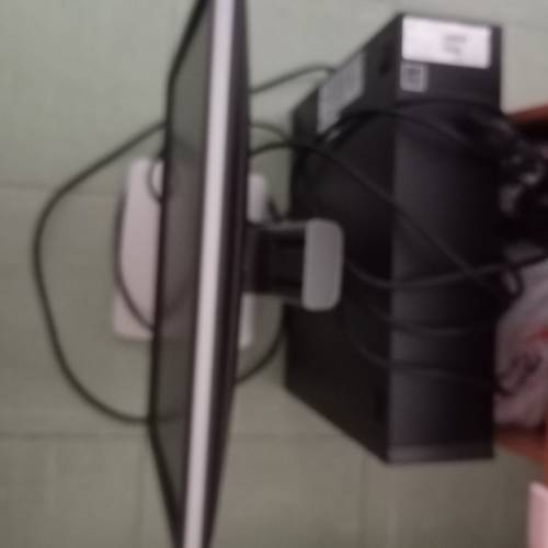 Hp桌上電腦主機連電腦屏幕