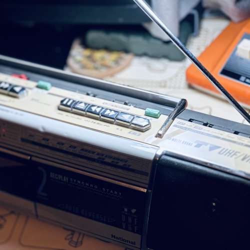 出售national 樂聲手提錄音機一部，型號RX-Fw37，收音機接收靈敏，有aux in,可接駁...