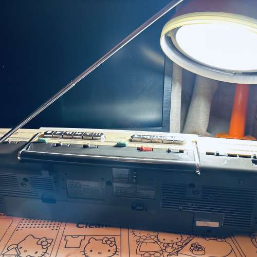 出售national 樂聲手提錄音機一部，型號RX-Fw37，收音機接收靈敏，有aux in,可接駁...