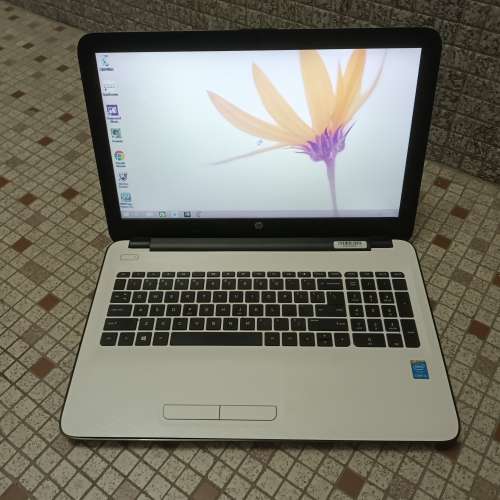 Portable HP Pavilion TPN-C125 15.6 on Gens de Confiance