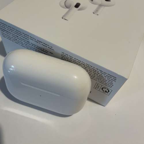 AirPods Pro 2 99.99% 全套行貨 100%乾淨無痕，有保養