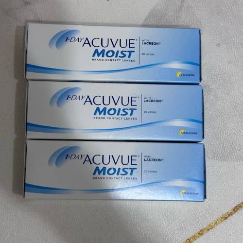 Acuvue 1 Day Moist Con