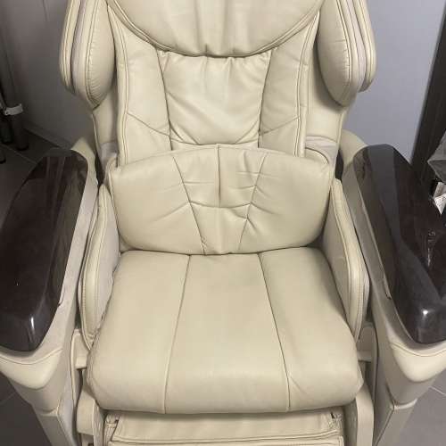 Panasonic 樂聲 Momi Momi EP-MA70 按摩椅