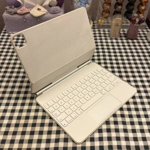 Apple Magic Keyboard 11吋 白色 行貨 95%新 非常少用和新淨 沒有明顯花痕 蘋果專門...