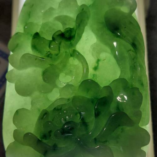 翡翠A 。牡丹朝鳳。如意吉祥。