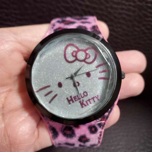 SANRIO Hello Kitty 手表(粉紅豹紋)