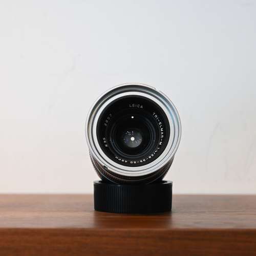 ⁠Leica Tri-Elmar-M 28-35-50mm f/4 ASPH Ver.1 Silver