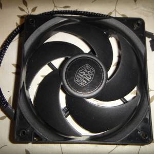 CoolerMaster 12cm刀鋒風扇 ，送一把14cm