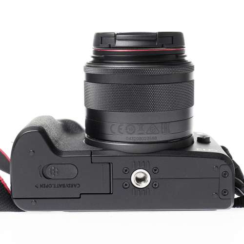 Canon EOS M50 Mark II w/ Canon EF-M 15-45mm f3.5-6.3 Zoom Lens