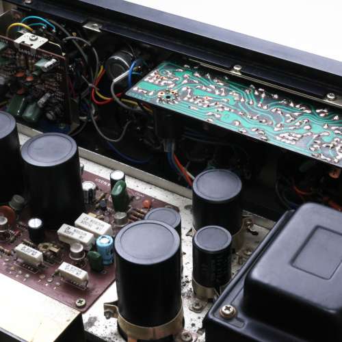 Sansui AU-555A經典名機(可前後級分開使用)音質甜美溫暖，低頻通透有力，跟木殼(全...